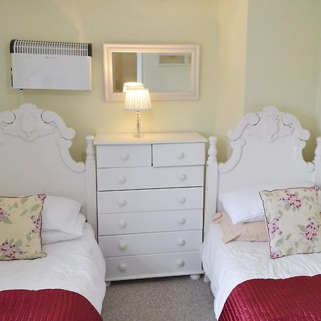 Hollyhock Cottage -Uk33553 Blakeney  Εξωτερικό φωτογραφία
