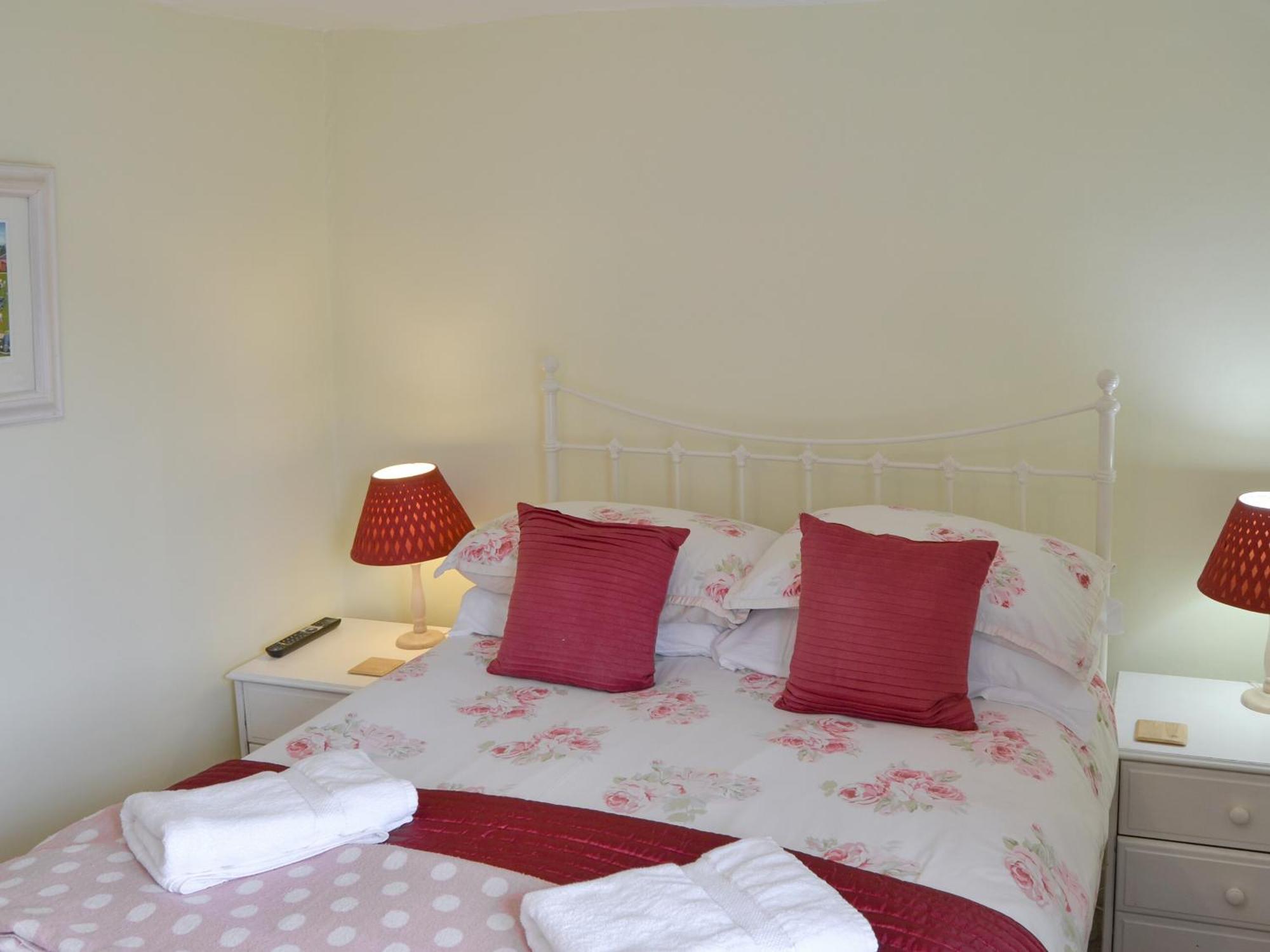 Hollyhock Cottage -Uk33553 Blakeney  Εξωτερικό φωτογραφία